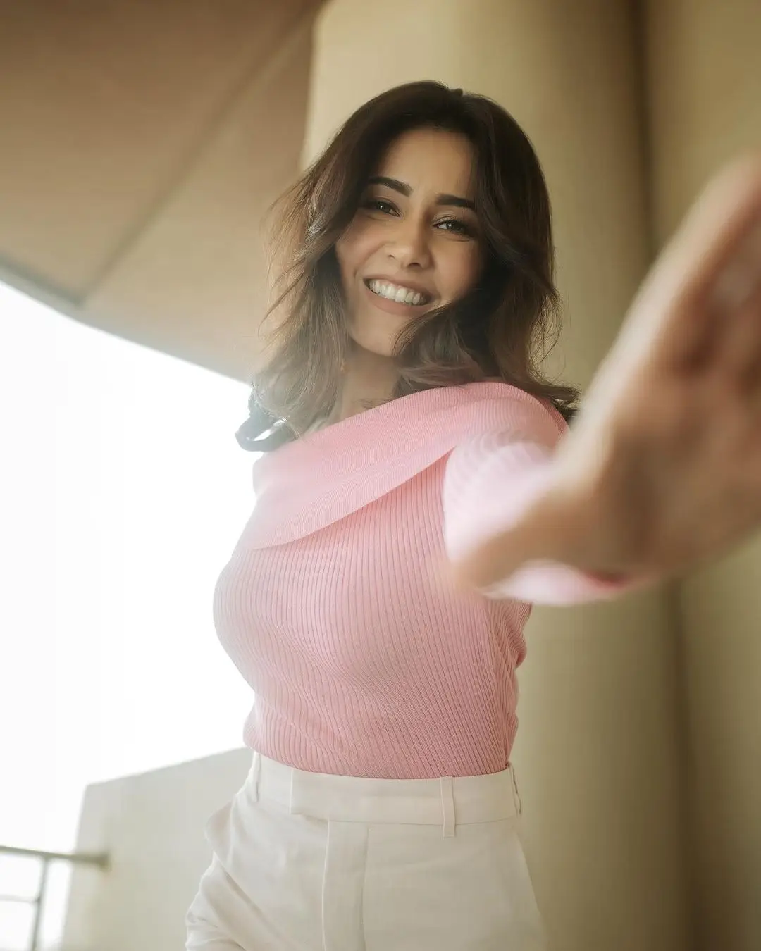 Telugu Girl Raashi Khanna In Beautiful Pink Top White Pant